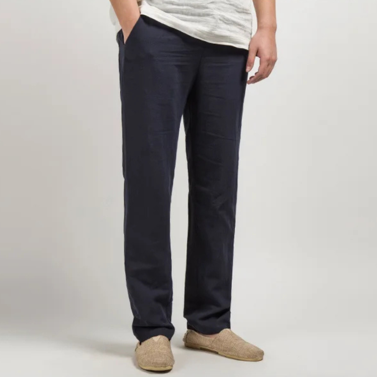 The Cambridge Men’s Lightweight Straight Leg Linen Pants