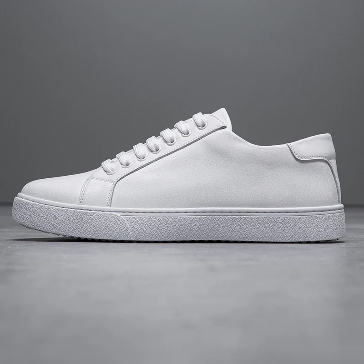 The Meadowlark Men’s Classic Low Top Casual Lace Up Shoes