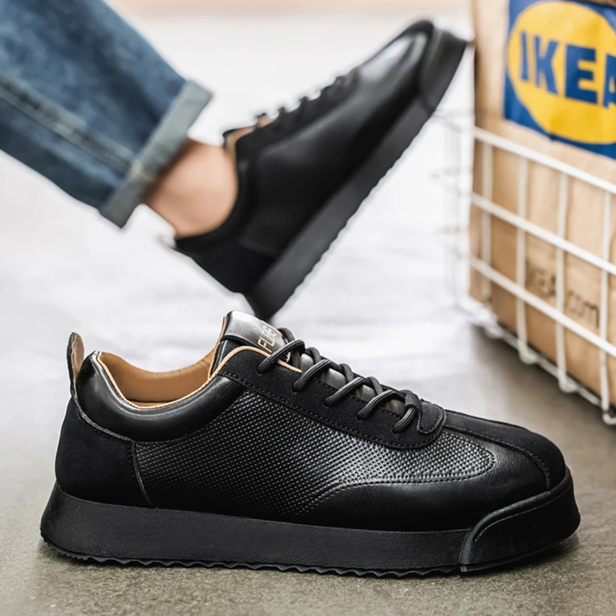 The Woodmere Men’s Retro Leather Casual Comfort Lace Up Shoes