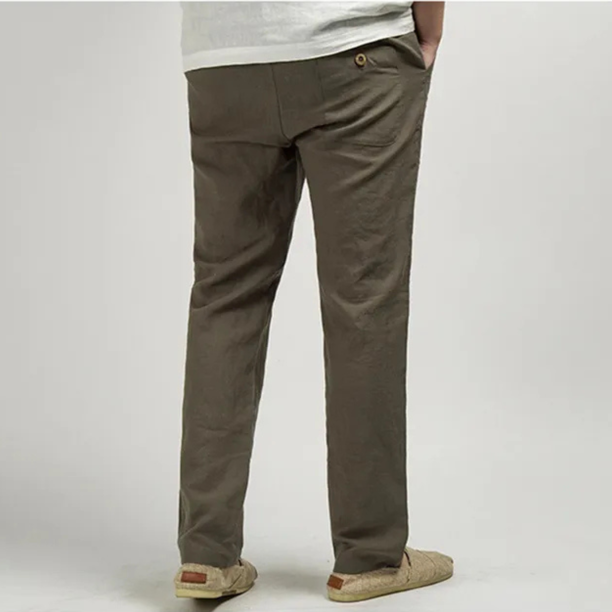 The Cambridge Men’s Lightweight Straight Leg Linen Pants