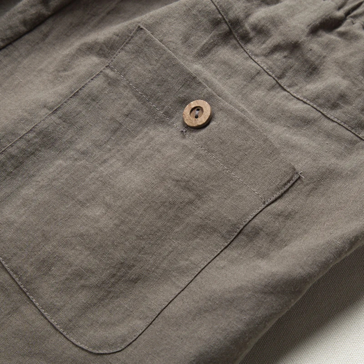 The Cambridge Men’s Lightweight Straight Leg Linen Pants