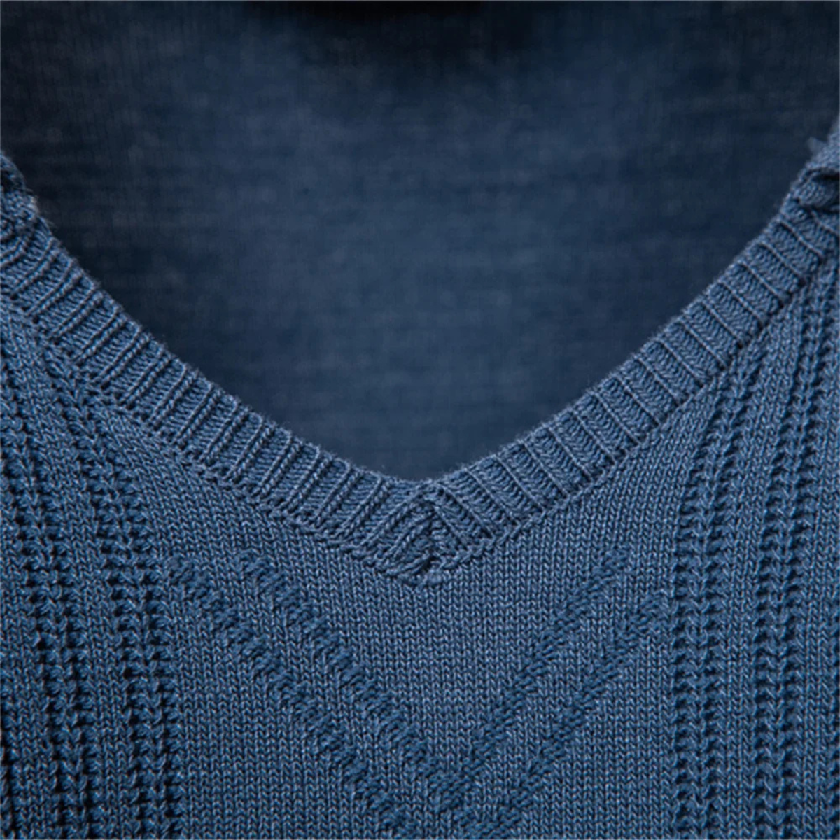 The Pembroke Men's Slim Fit V Neck Polo Knitted Sweater