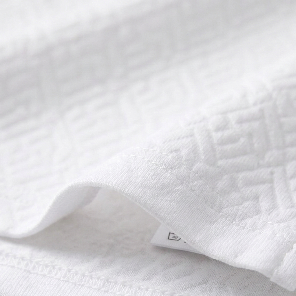 The Willowcrest Hill Men’s White Textured Elegant Polo Shirt