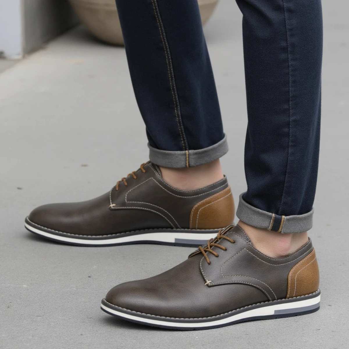 The Hartwell Men’s Two Tone Casual Oxford Leather Sneakers