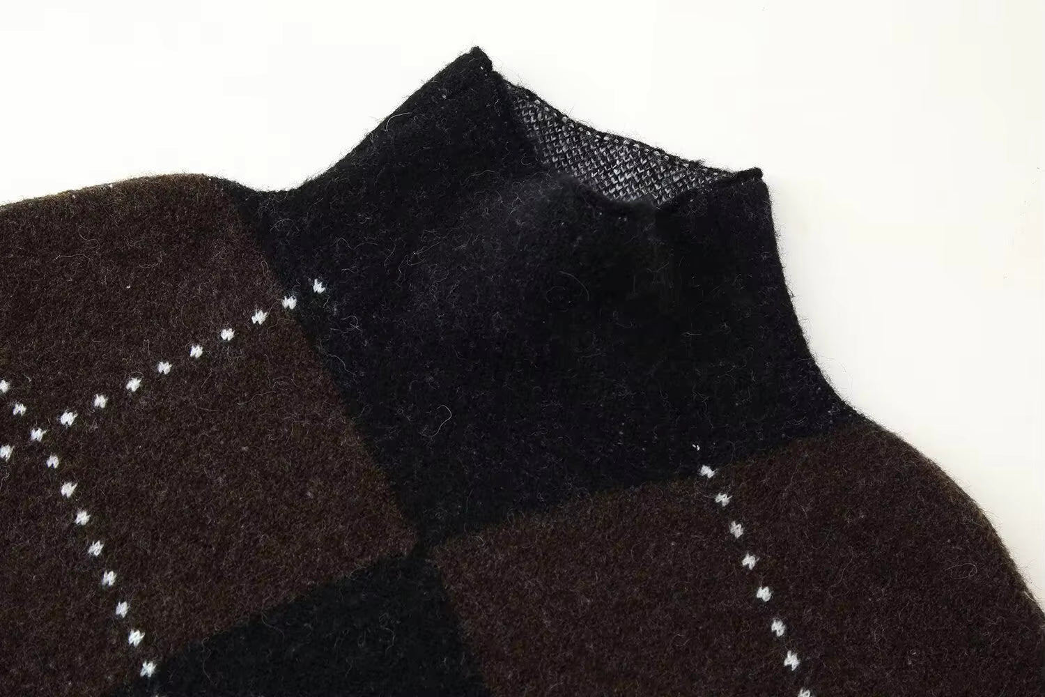 Women's Diamond Pattern Knit Sweater and Skirt Set