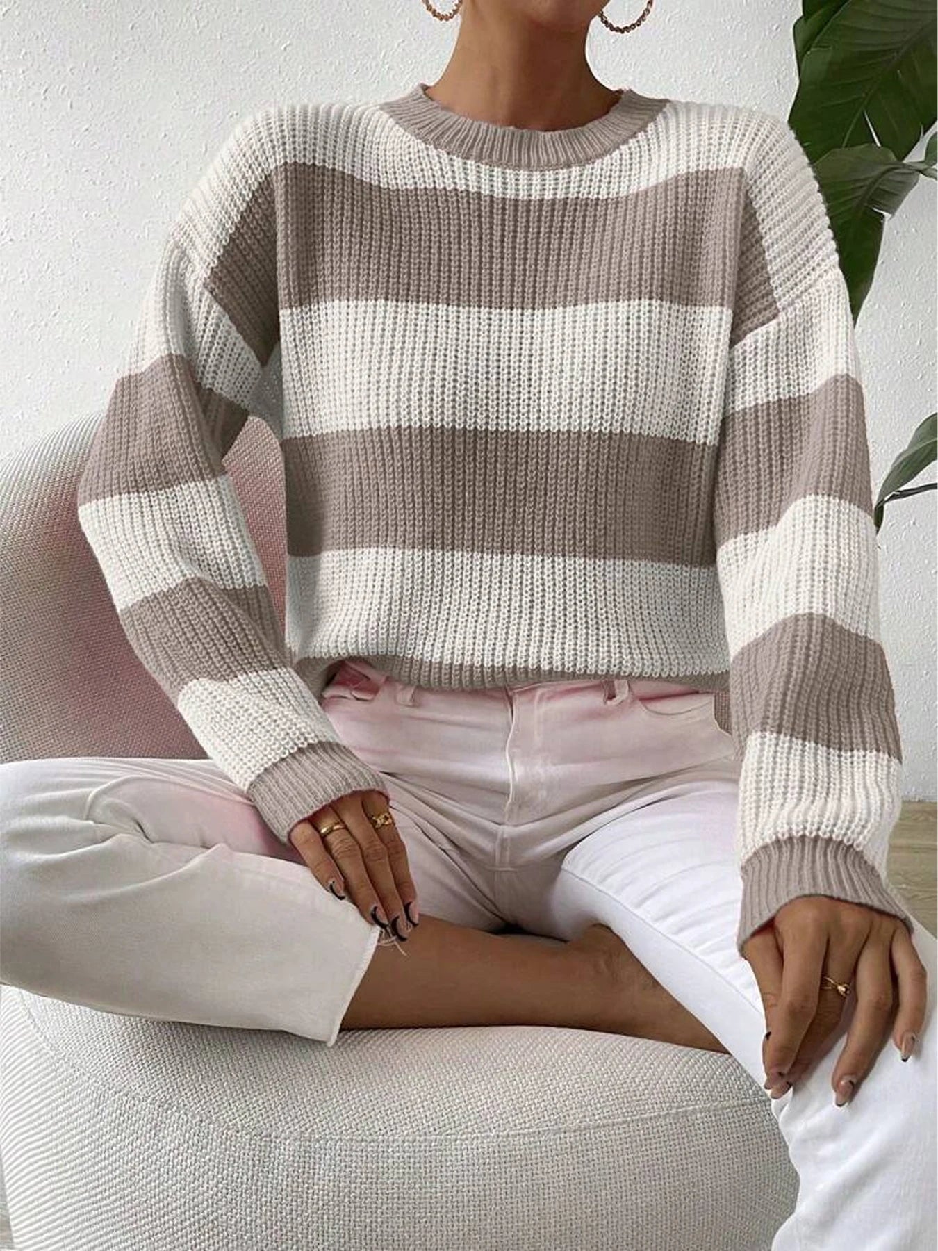Women's Relaxed Fit Contrast Stripe Sweater